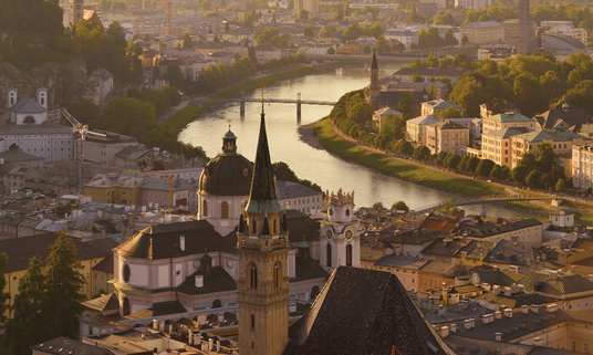 Salzburg Innenstadt mit Salzach